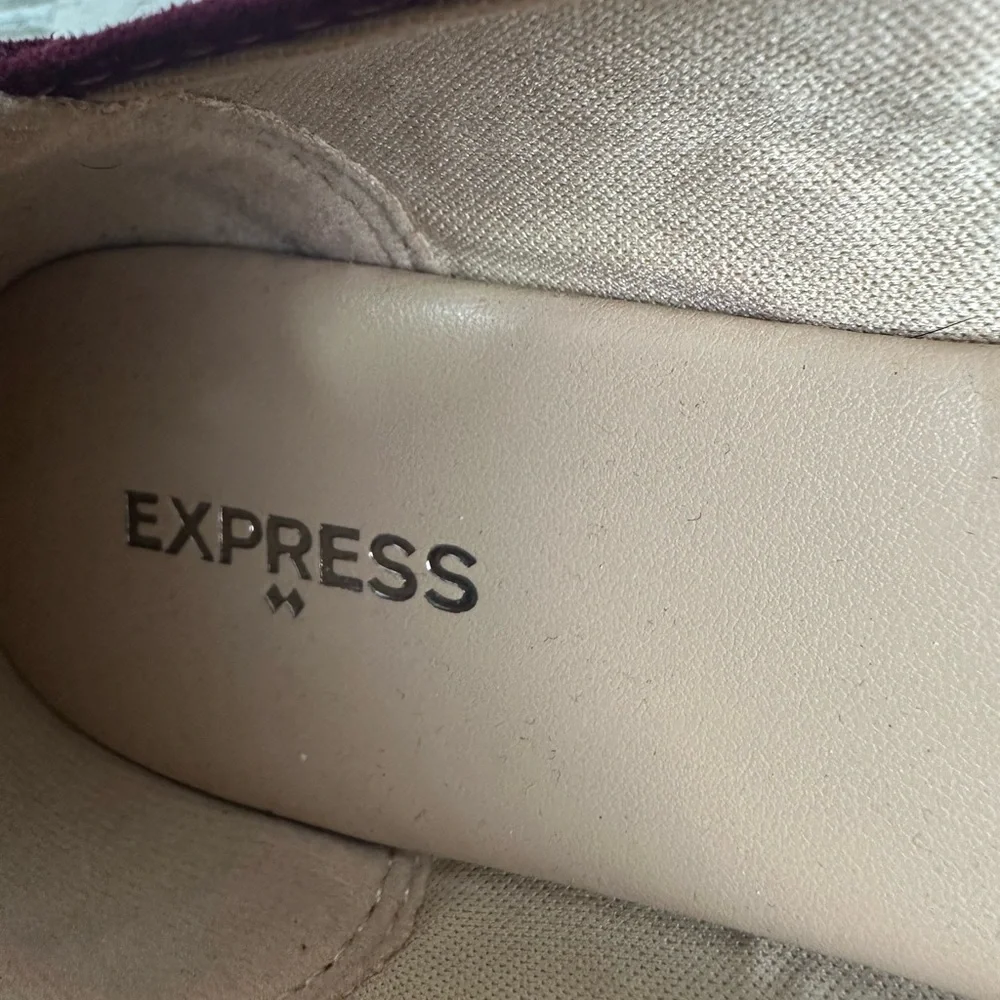 Express Ankle Ballet Flat Shoes Maroon Size 6 NWOT